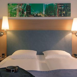 Standard Zimmer mit Kingsize-Bett